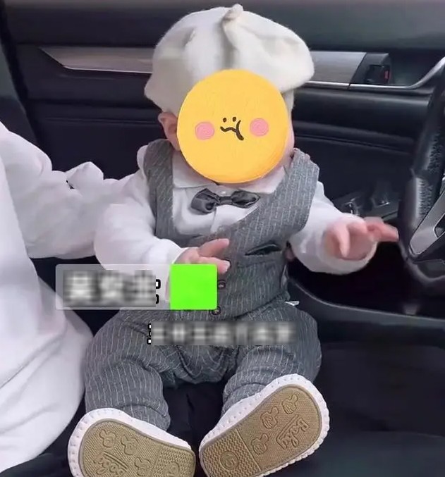 Chồng cô Wu đã ấp ủ cho con một cái tên từ khi đứa bé chưa lọt lòng. 