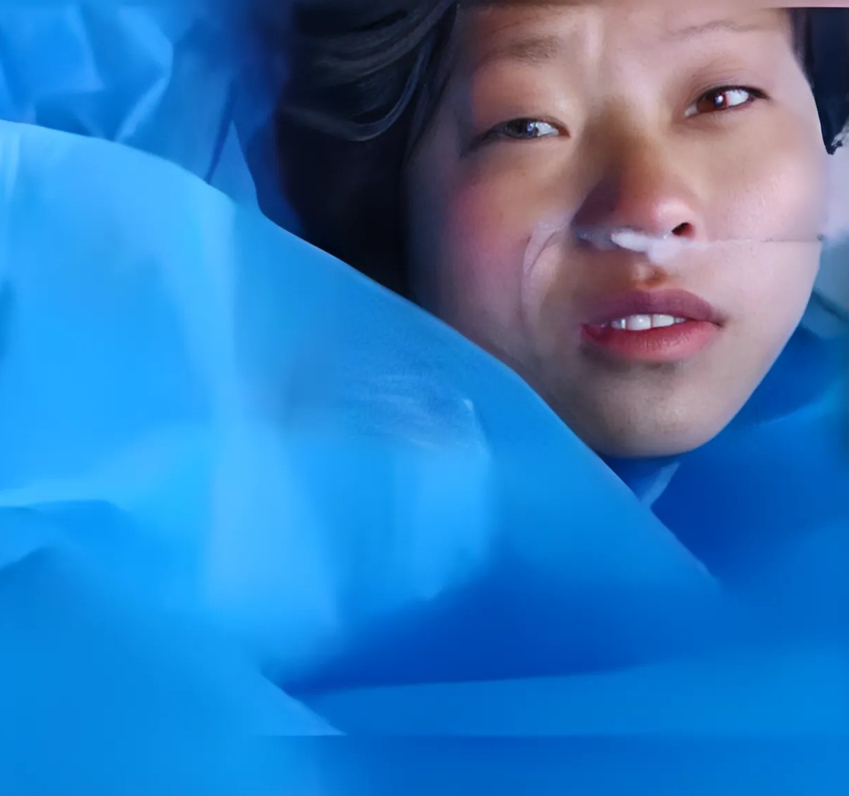 Lý Mai bắt đầu ca sinh mổ không dùng biện pháp giảm đau.