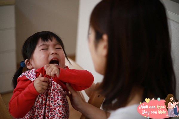 Dễ cáu kỉnh và không tỉnh táo.