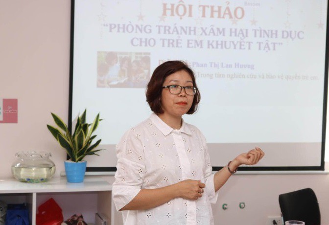 Chuyên gia Phan Thị Lan Hương cho biết, việc giáo dục giới tính cho con không đúng cách sẽ để lại hậu quả rất nguy hiểm. 