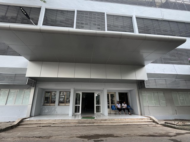 Hiện các nạn nhân trong vụ cháy đang được điều trị tại bệnh viện.