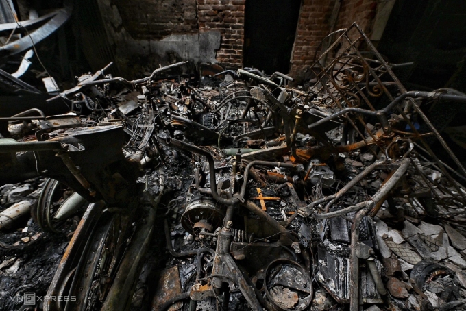 Hiện trường vụ cháy. Ảnh: Phạm Chiểu