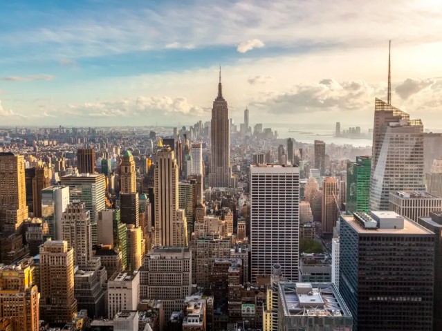 Theo báo cáo của Henley amp; Partners phối hợp cùng New World Wealth, New York là nơi có nhiều người giàu nhất. 