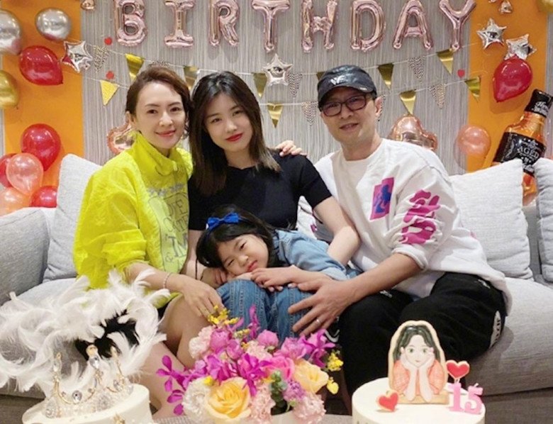 Chương Tử Di có mối quan hệ thân thiết với Uông Mạn Hy.