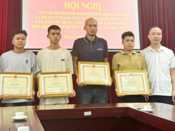Vinh danh 4 người hùng dùng búa đập tường cứu người trong vụ cháy nhà trọ