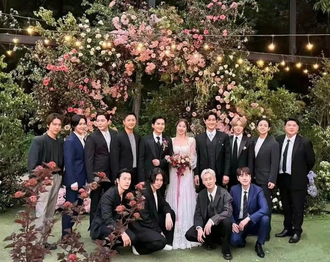 Lần đầu sau 15 năm, Super Junior đầy đủ 13 thành viên - 1