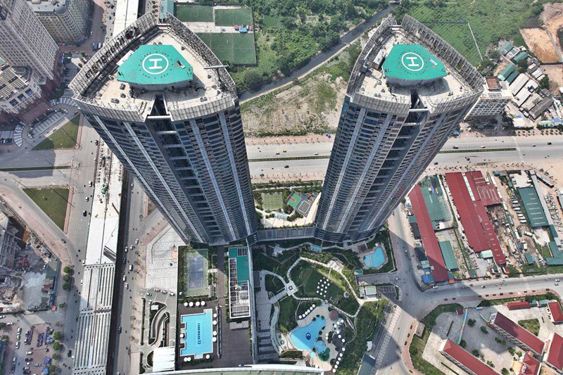 Đây là tòa nhà chung cư cao nhất Việt Nam, sở hữu tới 922 căn hộ cao cấp và là nơi an cư hạng sang tại thị trường Hà Nội.

