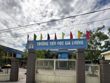 Vụ học sinh lớp 1 không được ăn liên hoan do mẹ không đóng quỹ: Người mẹ nói gì?
