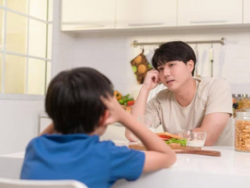 Nam sinh bị tâm thần, cơ thể suy kiệt không thể đi lại được sau khi ăn thực dưỡng vì sợ mắc ung thư