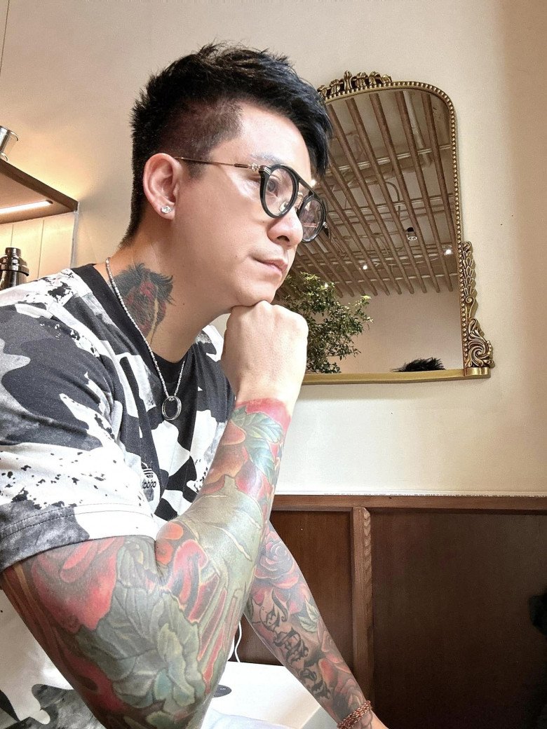 Sao Việt 24h: Vợ Đức Tiến òa khóc khi biết chi phí tang lễ của chồng, tiết lộ lên tới gần 2 tỷ đồng - 13