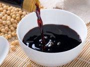 Sức khỏe - Trẻ ăn nhiều nước tương có dậy thì sớm? Bác sĩ chỉ ra thực phẩm này cần “cảnh giác” hơn