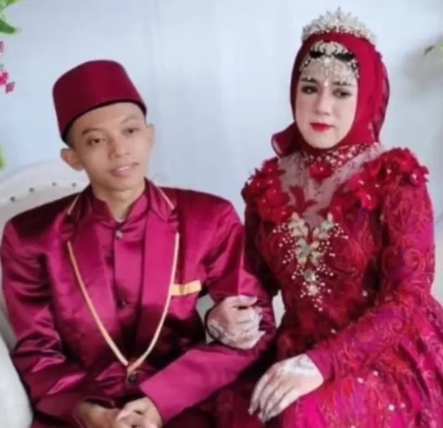 img src/upload/2-2024/images/2024-05-31/1717130202-co-dau-width620height659.jpg width660 / Adinda Kanza thực chất là một người đàn ông được xác định là ESH, 26 tuổi