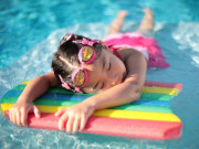 Sức khỏe - Tại sao cho con học bơi không giúp trẻ chống đuối nước? Làm thêm những điều này mới giúp trẻ an toàn
