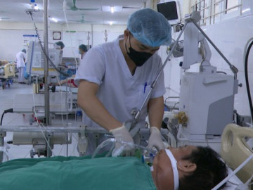 Tiếc con lợn chết, người đàn ông 55 tuổi rước bệnh, nhập viện cấp cứu trong tình trạng nguy kịch