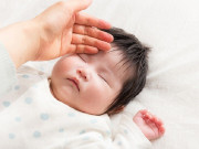 Yêu con - 4 điều tưởng tốt nhưng vô tình khiến trẻ giảm sức đề kháng, hay ốm vặt