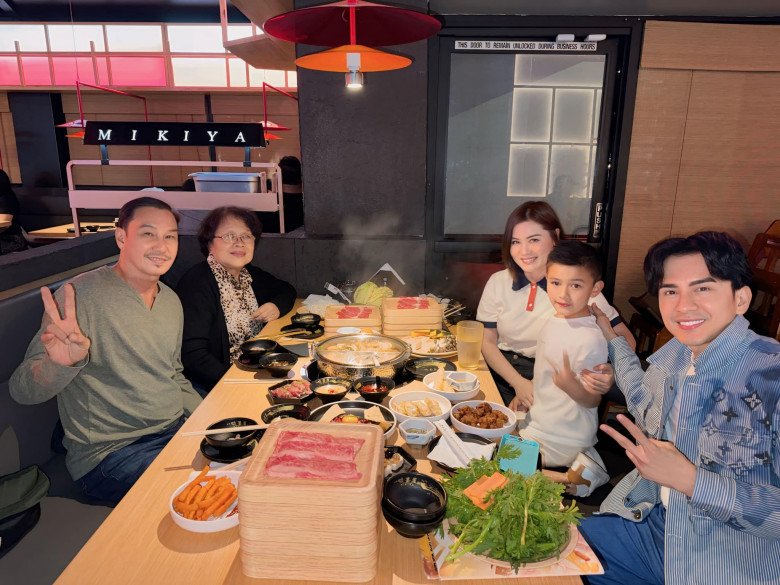 Sao Việt 24h: Hà Anh dỗi chồng Tây vì từ khi vợ sinh không làm được điều này tử tế, lần đầu khoe cận mặt con - 14