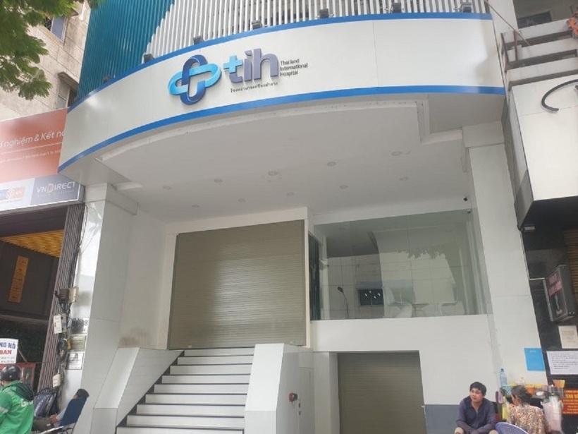 Bên ngoài phòng khám chuyên khoa Thẩm mỹ thuộc Công ty TNHH Bệnh viện Thẩm mỹ quốc tế Thailand Hospital nơi có bệnh nhân tử vong. Ảnh: Hà Nội mới