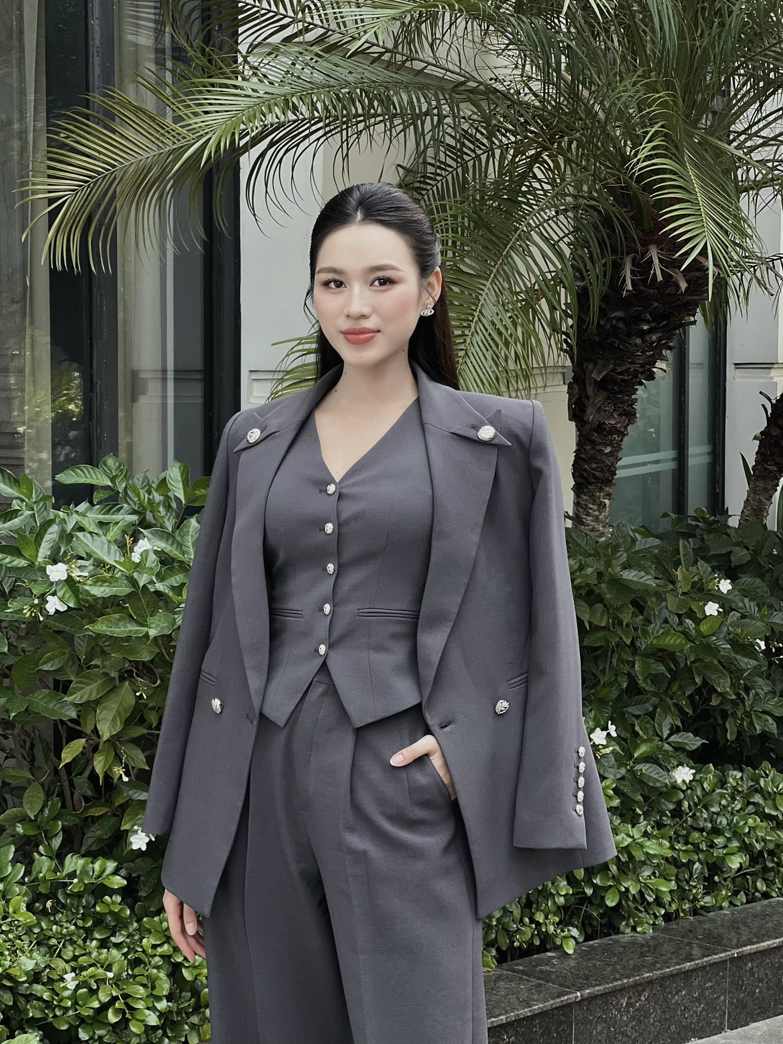Top 3 Hoa hậu Việt là CEO giàu giỏi, ăn mặc sang như tổng tài, Đỗ Thị Hà "thoát mác" gái quê - 3