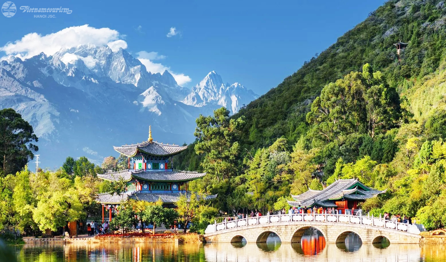 Image encouraging readers to register for the Cát Bi - Lijiang tour with Vietnamtourism - Hanoi to receive attractive offers