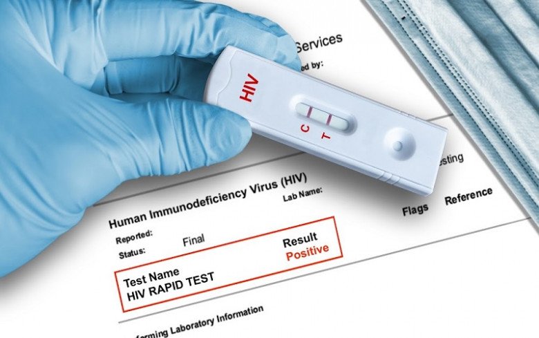 Đang hạnh phúc thì vợ chồng cùng mắc HIV, nhớ lại chuyện 2 năm trước, anh phụ hồ chỉ biết trách mình - 1