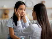 Yêu - Mẹ mới đến 10 ngày nhà tôi liền mất 50 triệu, nghe con gái thì thầm vào tai tôi hoảng sợ