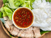 Bếp Eva - Cách làm bánh ướt thịt heo đơn giản, thanh mát mà ngon cho cuối tuần của mẹ đảm Sài Gòn