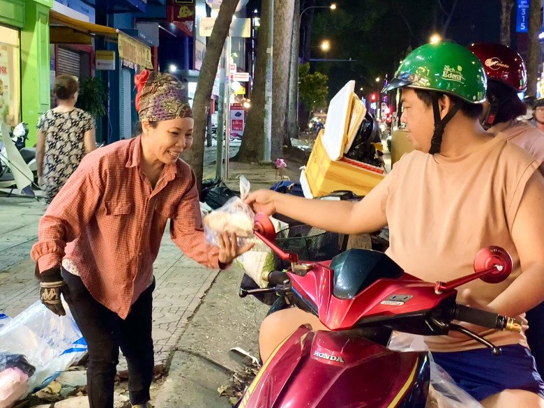 Những nụ cười, lời cảm ơn của người nhận là động lực để nhóm hoạt động trong nhiều năm liền.