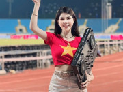 Làm đẹp - Cô gái giơ bảng tuyển chồng "gia trưởng" trên SVĐ Mỹ Đình da trắng, dáng nuột nà nhờ đâu?