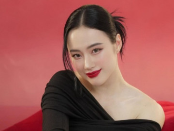 Thời trang livestream bán hàng của Angela Phương Trinh