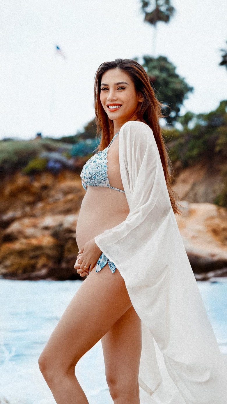 Hoa hậu có vòng 1 đẹp nhất Việt Nam khoe visual lúc mới vào nghề, nhận khó ra vì khác “một trời một vực” - 12