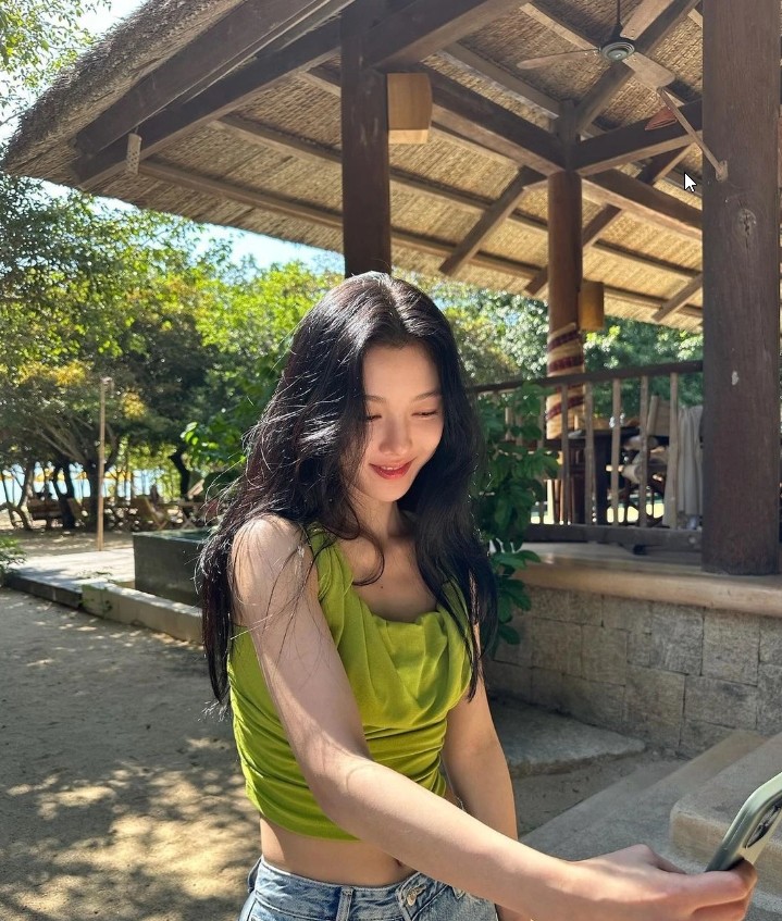 Người đẹp amp;#34;Chàng Quỷ Của Tôiamp;#34; Kim Yoo Jung tới Hà Nội, khẩu trang kín mít nhưng vẫn lộ ra điều này - 6