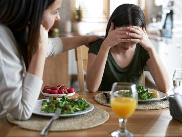 Ai ăn uống kiểu này có thể do vấn đề tâm thần, đáng tiếc nhiều người không biết để chữa sớm