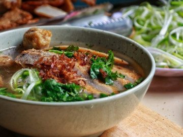 Cách nấu bánh canh chả cá Nha Trang thơm ngon, thấm đẫm hương vị biển