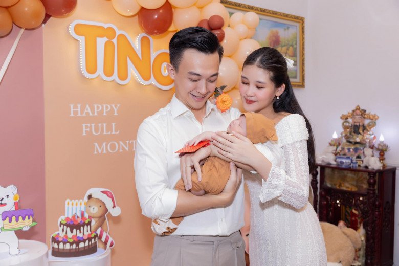 Tổ ấm của Lê Âu Ngân Anh - Phan Tô Ny hạnh phúc khi có thêm thành viên mới.
