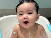 Yêu con - Lisa nhà Phan Hiển 9 tháng nặng 10kg, Khánh Thi thừa nhận mắc một "lỗi" khiến con bị nhận nhầm giới tính