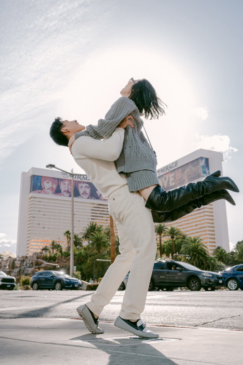 Bạn trai kém 12 tuổi Lâm Bảo Châu lần đầu đóng MV của Lệ Quyên sau 5 năm gắn bó - 4