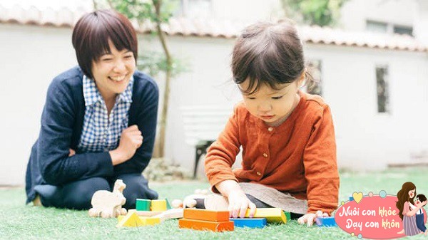 Cần động viên thông qua ngôn ngữ, khuyến khích sự tự tin, để tăng sức chịu đựng vượt qua khó khăn.