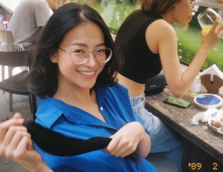 Sao Việt hiến tóc tặng bệnh nhân ung thư: Hoa hậu Ý Nhi khác lạ trước khi du học, Hoàng Oanh cắt phăng 25cm tóc - 4