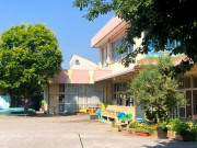 Yêu con - Bà nội lơ đễnh bỏ quên cháu gái ở trường mẫu giáo, khi quay lại tìm thì nhiều phụ huynh đau lòng