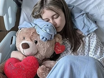 Cô gái 17 tuổi suýt chết vì bị thủng phổi chia sẻ giới trẻ hãy từ bỏ ngay thói quen gây bệnh này