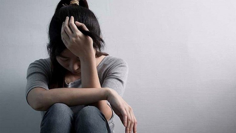 Sự trêu trọc và ánh mắt soi mói của bạn bè trước những bất thường về cơ thể ở tuổi dậy thì sẽ làm tổn thương trẻ. Ảnh minh họa. 