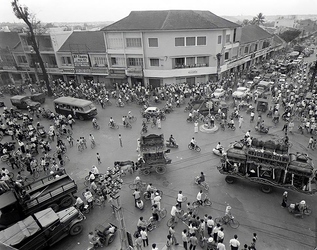 Góc ngã tư Phú Nhuận những năm trước 1975