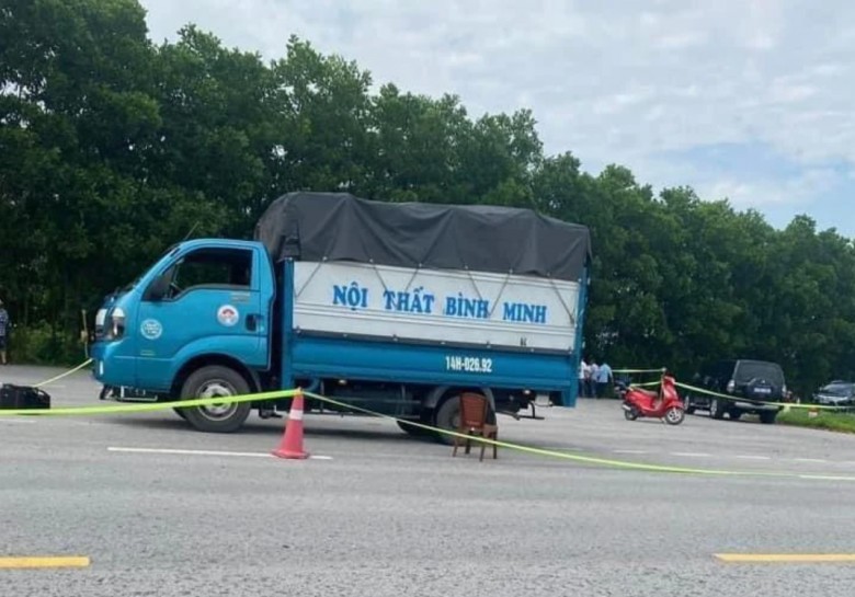 Hiện trường một người đàn ông được phát hiện tử vong trên xe tải. Ảnh: CTV