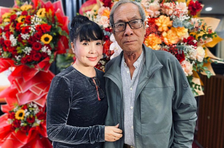 NSND Lan Hương có cuộc sống hạnh phúc bên ông xã hơn 14 tuổi.