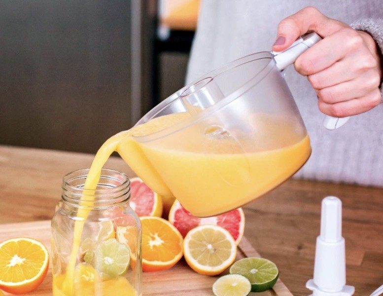 Việc ép trái cây cũng làm mất đi đáng kể chất xơ - dưỡng chất cần thiết để thúc đẩy cảm giác no và làm chậm quá trình tiêu hóa đường.