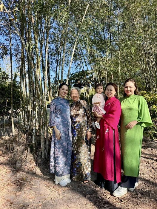 Sao Việt 24h: Chồng Ấn Độ U50 của Võ Hạ Trâm lộ ảnh khoe cơ bắp cuồn cuộn khiến người xem amp;#34;choáng vángamp;#34; - 3