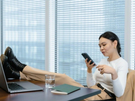 Kiện công ty vì "ngồi chơi 20 năm" vẫn được trả lương