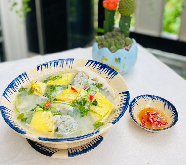 Cách nấu canh chả cá thác lác măng chua thơm ngon hấp dẫn cho ngày hè của 8X Sài Gòn - 9