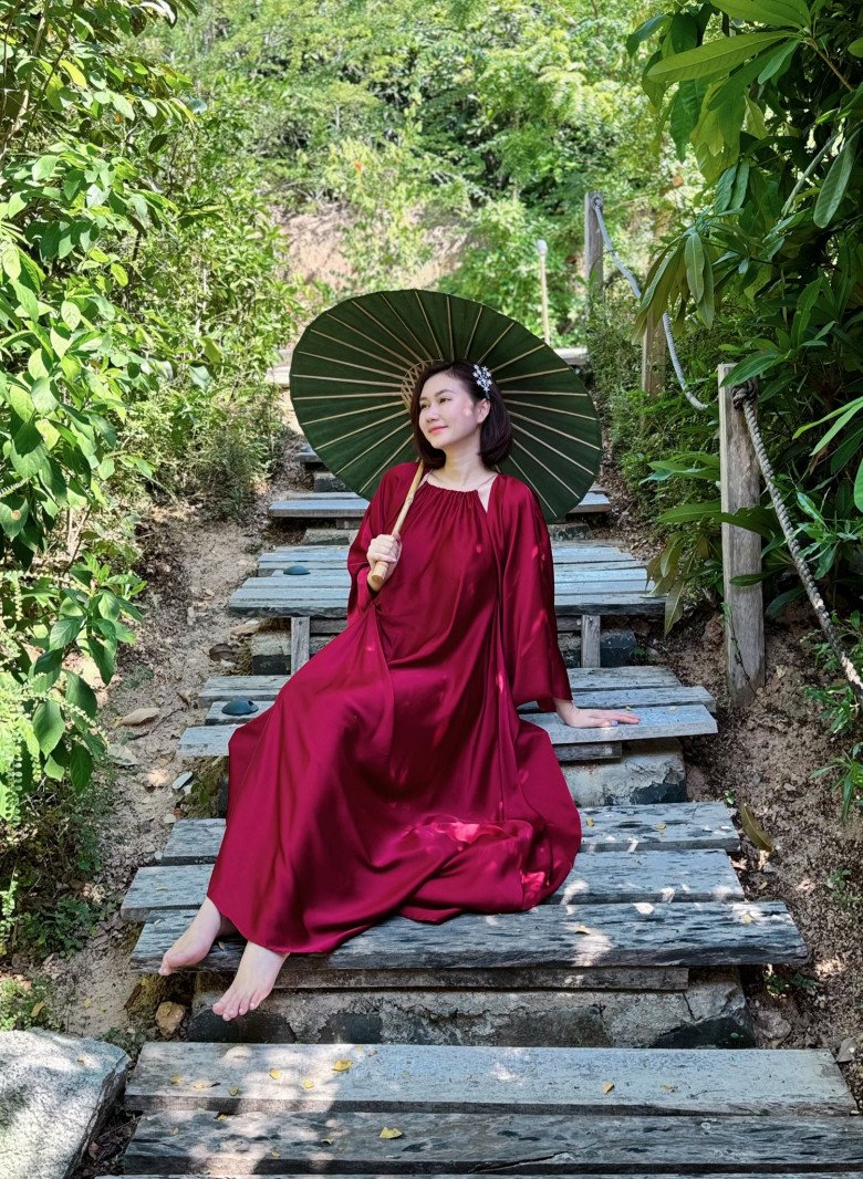 Trước đó, Hương Giang đã được nhận xét là tăng cân, trông giống có em bé.