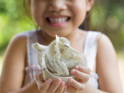 Sức khỏe - Tổ yến bổ dưỡng, cho trẻ ăn có bị dậy thì sớm? Bác sĩ chỉ ra điều đáng lo hơn